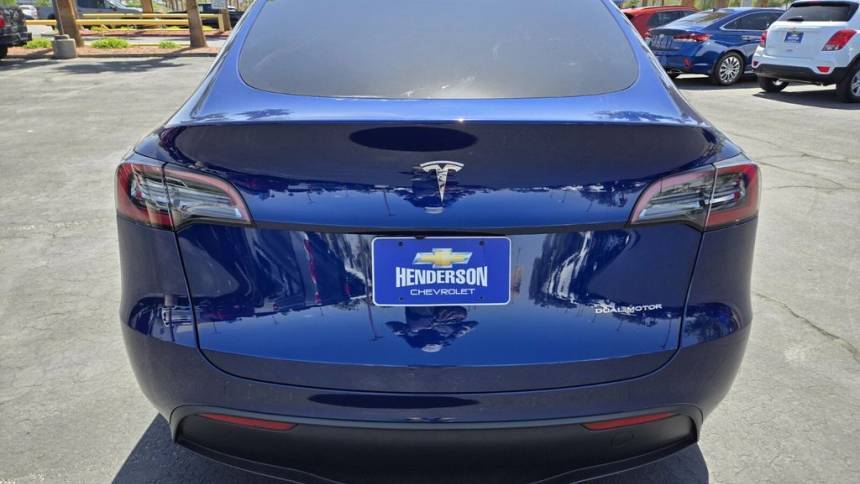 2024 Tesla Model Y - Images - 5