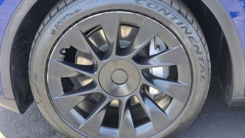 2024 Tesla Model Y - Images - 9