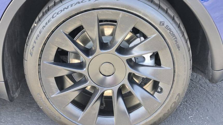 2024 Tesla Model Y - Images - 10