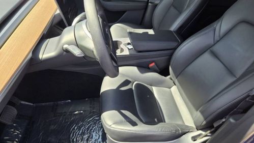 2024 Tesla Model Y - Images - 13