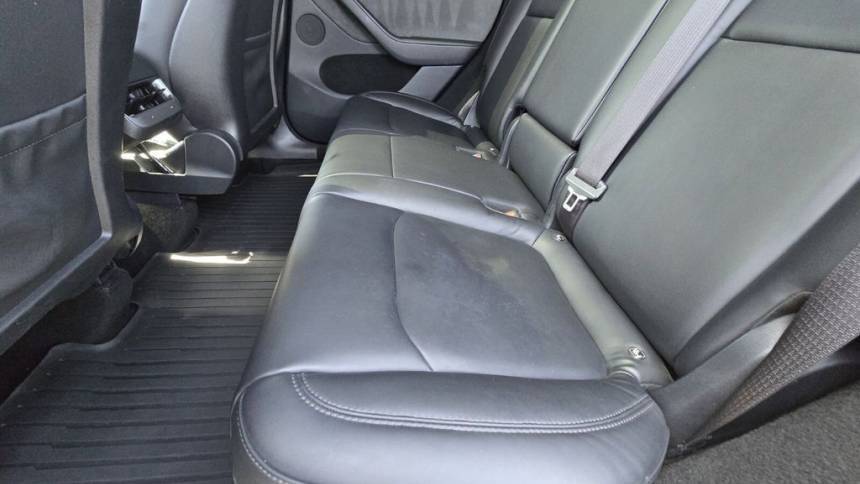 2024 Tesla Model Y - Images - 14