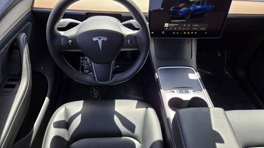 2024 Tesla Model Y - Images - 15