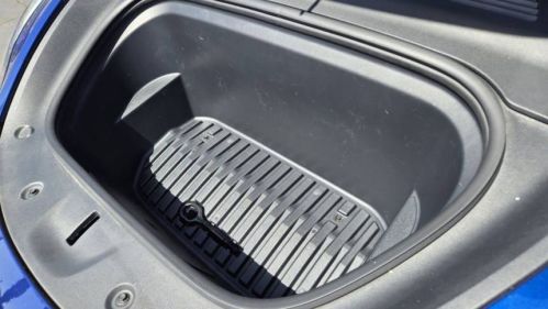 2024 Tesla Model Y - Images - 21