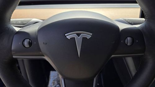 2024 Tesla Model Y - Images - 26
