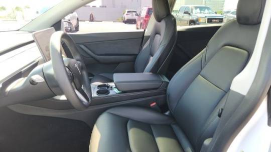 2022 Tesla Model Y - Images - 18