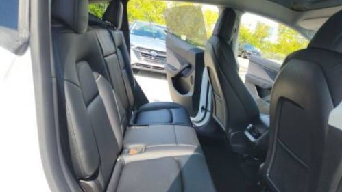 2022 Tesla Model Y - Images - 21