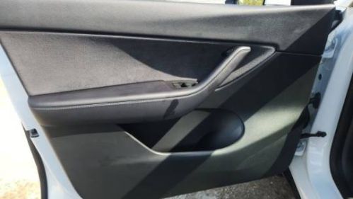2022 Tesla Model Y - Images - 27