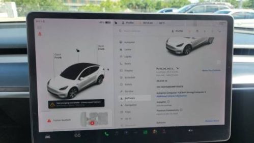 2022 Tesla Model Y - Images - 28