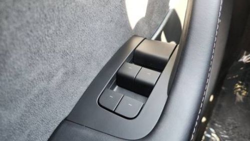 2022 Tesla Model Y - Images - 39