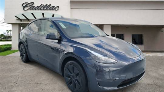 2025 Tesla Model Y - Images - 7