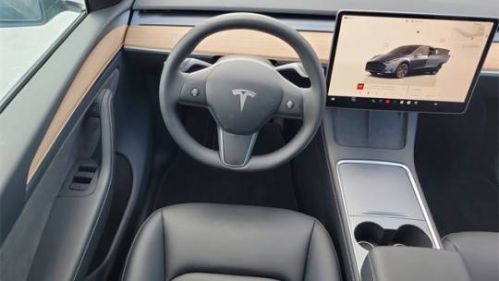 2025 Tesla Model Y - Images - 14