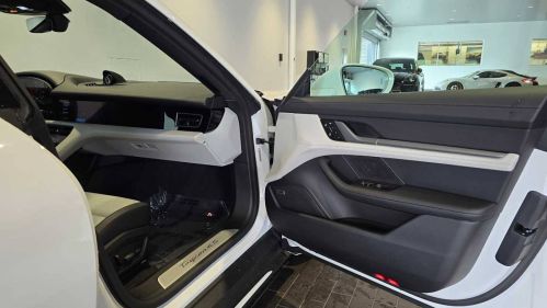 2025 Porsche Taycan - Images - 10
