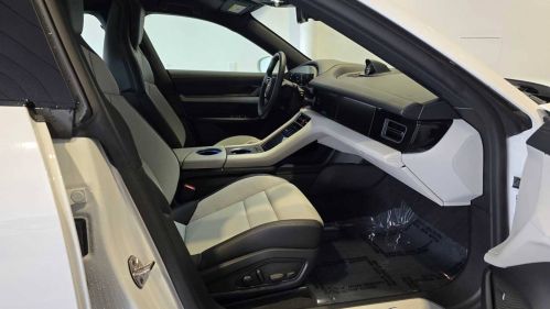 2025 Porsche Taycan - Images - 11