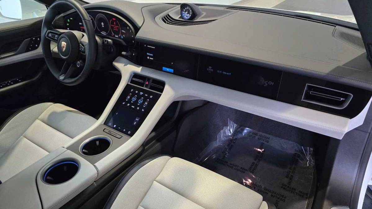 2025 Porsche Taycan - Images - 12
