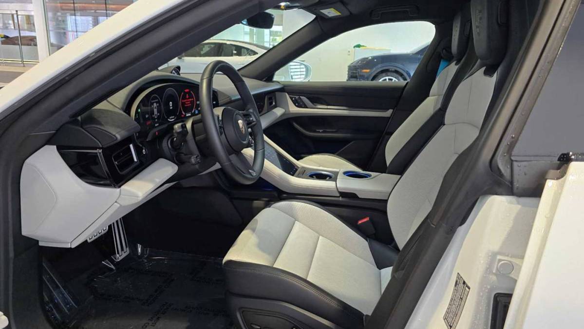 2025 Porsche Taycan - Images - 23