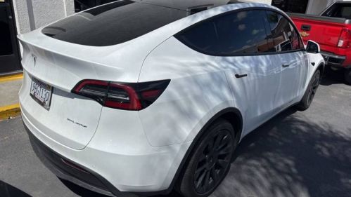 2022 Tesla Model Y - Images - 11