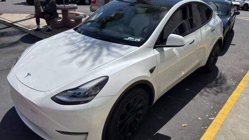 2022 Tesla Model Y - Images - 17