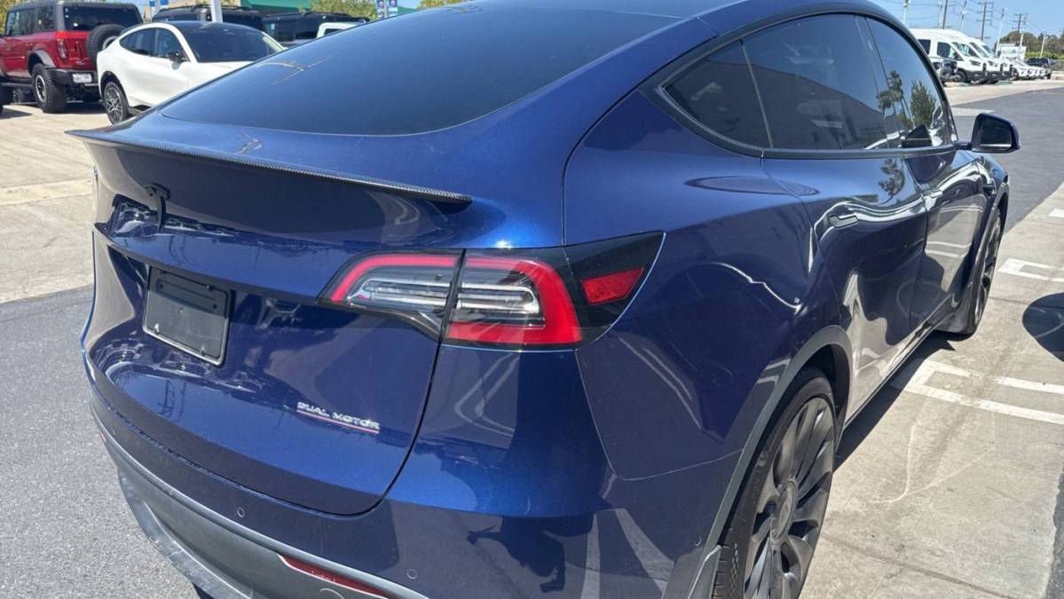 2022 Tesla Model Y - Images - 3