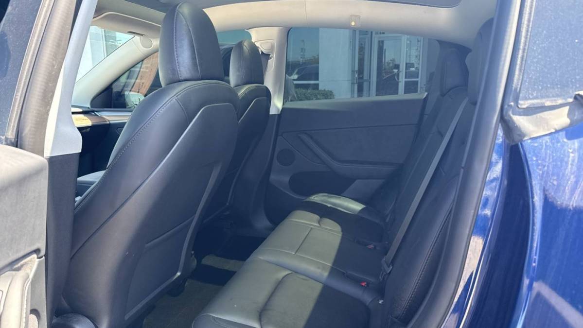 2022 Tesla Model Y - Images - 6