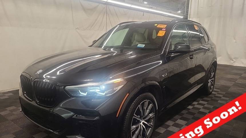 2022 BMW X5 - Images - 1