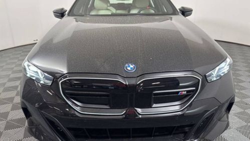 2025 BMW i5 - Images - 3