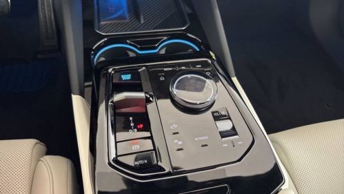 2025 BMW i5 - Images - 14