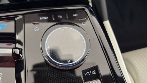 2025 BMW i5 - Images - 16