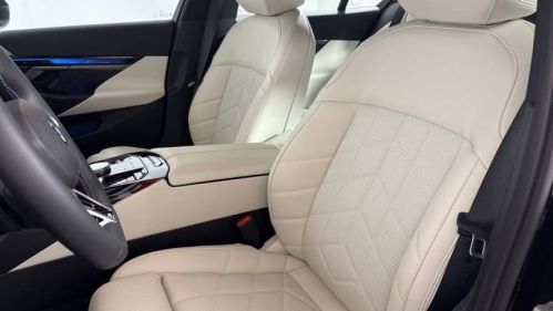2025 BMW i5 - Images - 26