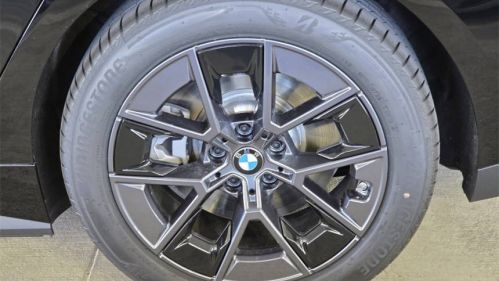 2025 BMW i4 - Images - 5