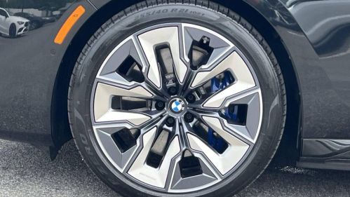 2023 BMW i7 - Images - 9