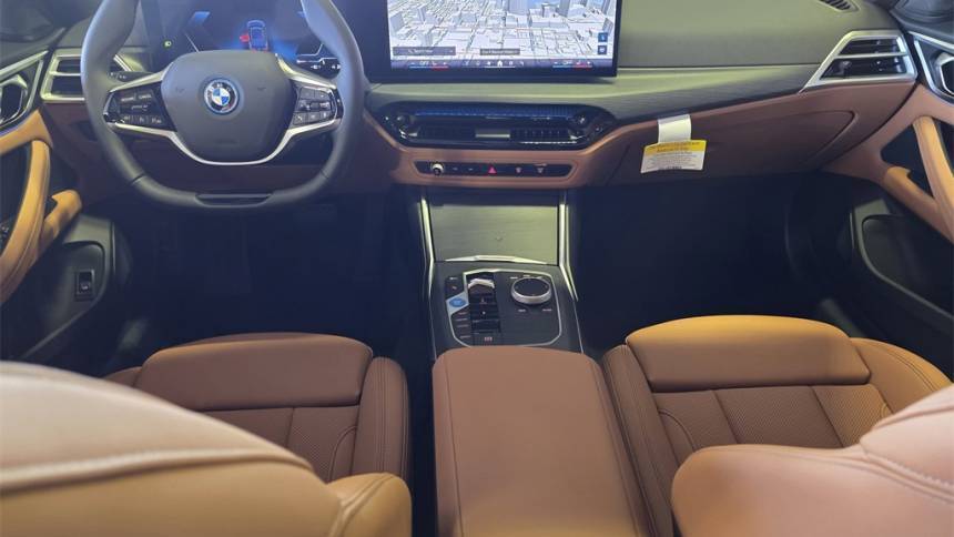 2025 BMW i4 - Images - 7