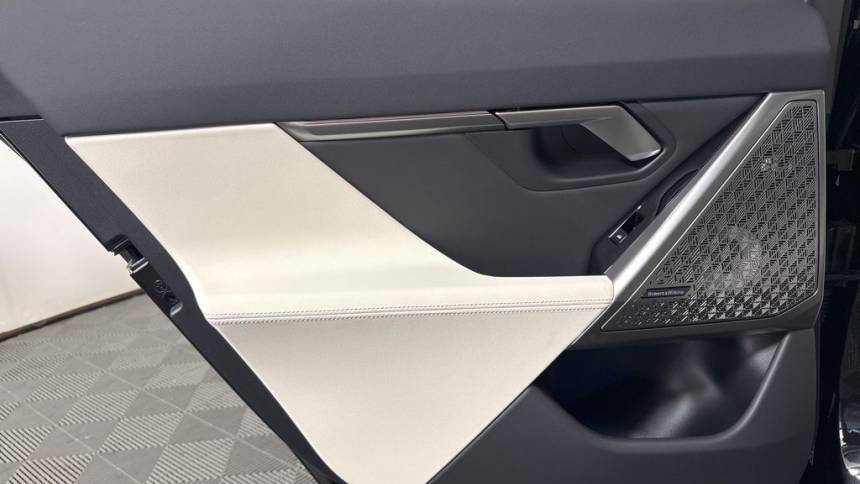 2025 BMW i5 - Images - 30