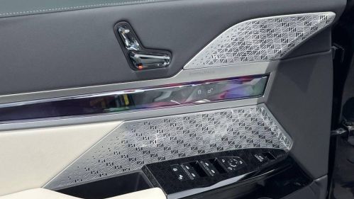 2023 BMW i7 - Images - 12