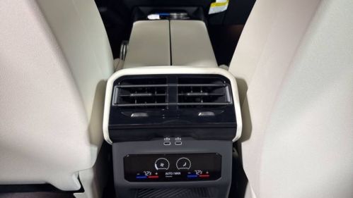 2025 BMW i5 - Images - 33