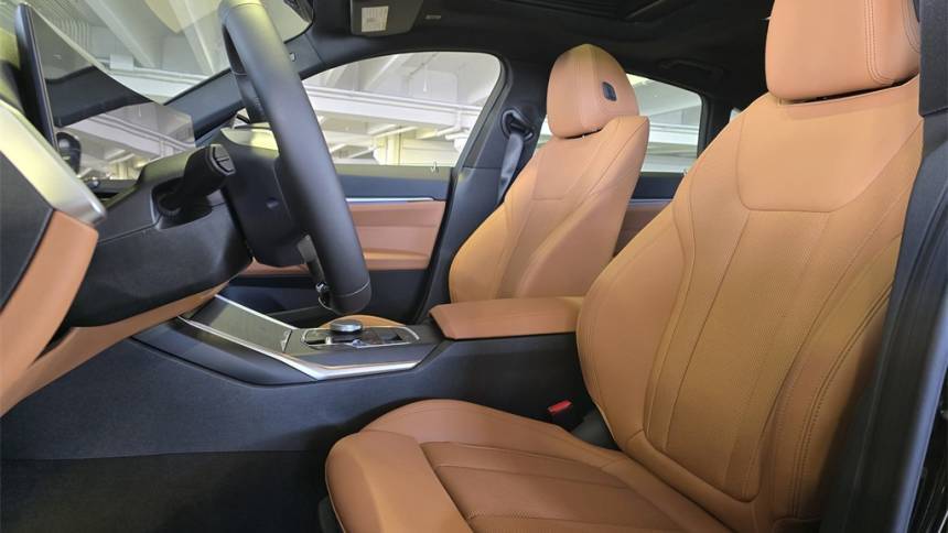 2025 BMW i4 - Images - 15