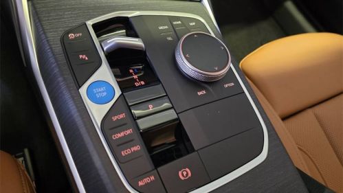 2025 BMW i4 - Images - 17