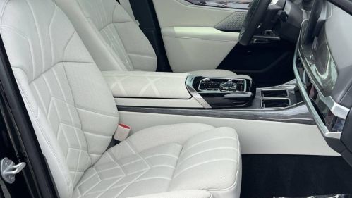 2023 BMW i7 - Images - 26