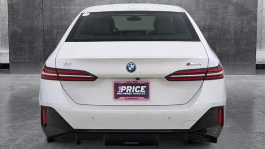 2024 BMW i5 - Images - 7