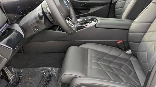 2024 BMW i5 - Images - 17