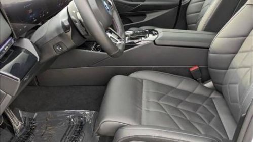 2024 BMW i5 - Images - 17