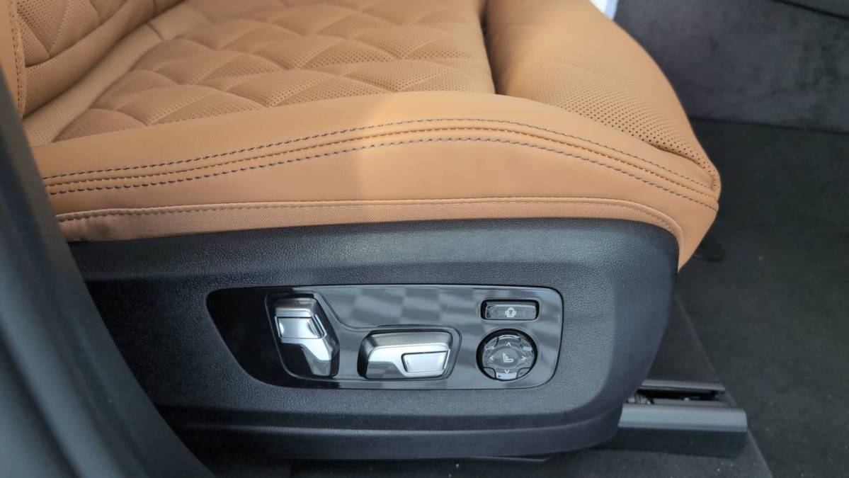 2026 BMW X5 - Images - 30
