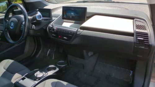 2016 BMW i3 - Images - 15
