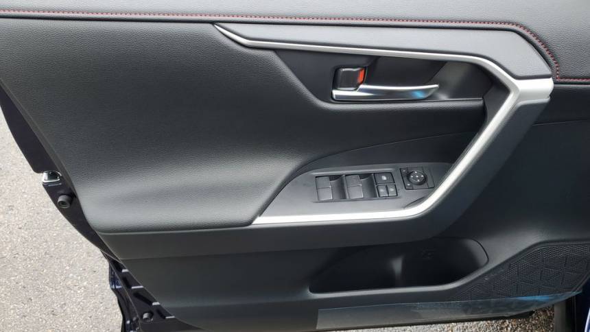 2025 Toyota RAV4 Plug-In Hybrid - Images - 15
