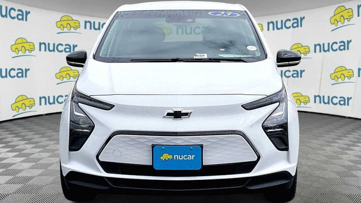 2023 Chevrolet Bolt - Images - 2