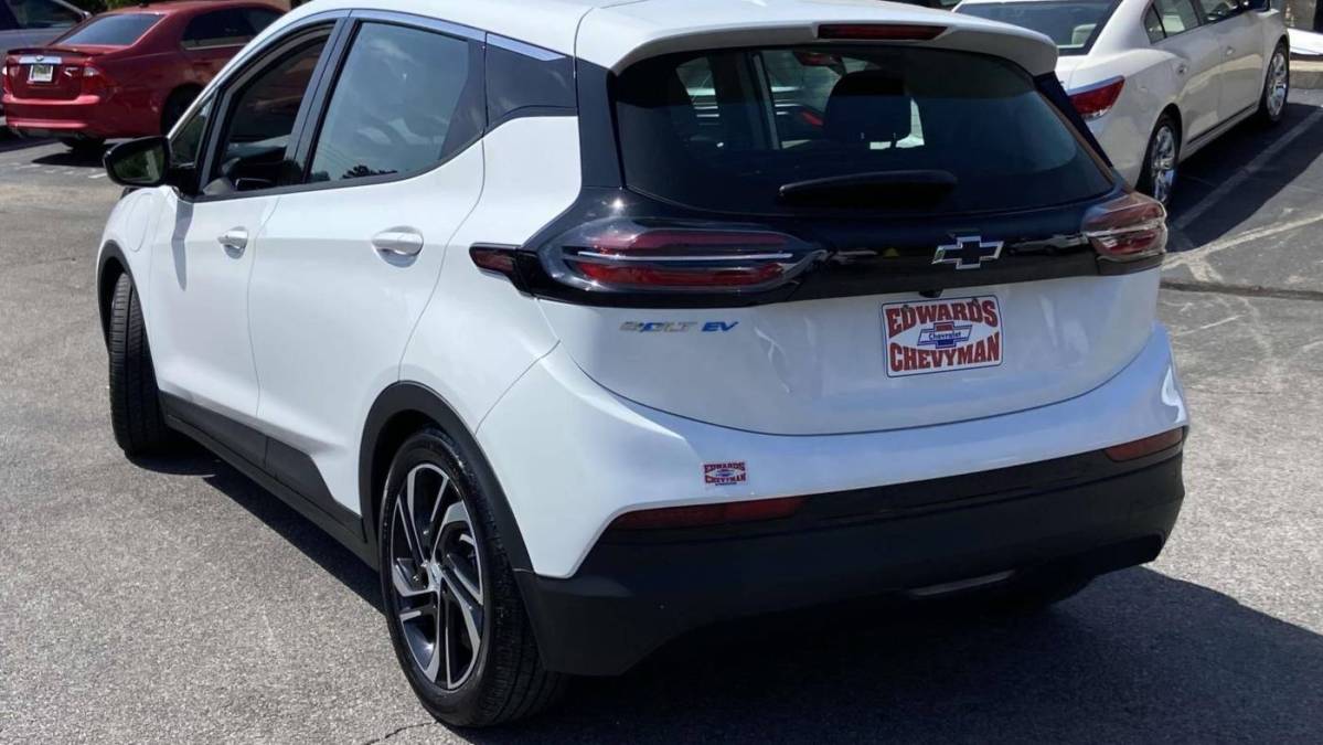 2023 Chevrolet Bolt - Images - 3
