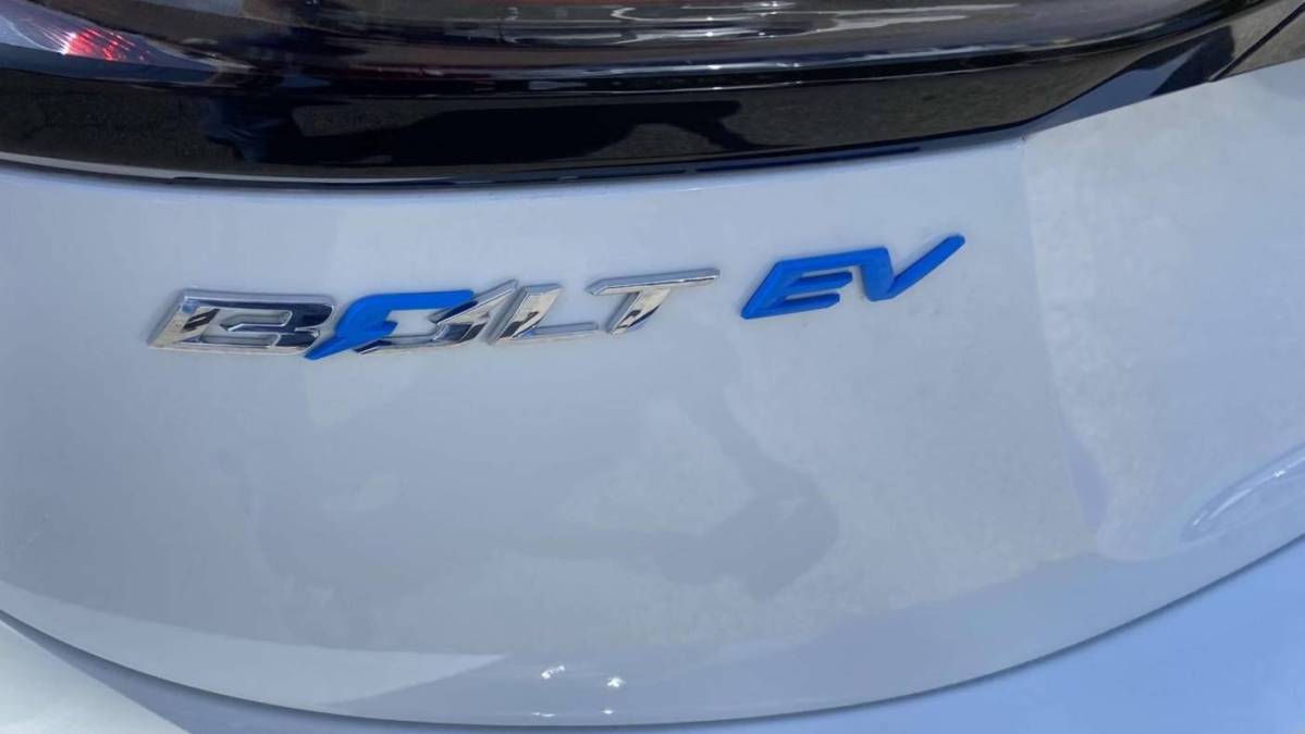 2023 Chevrolet Bolt - Images - 12