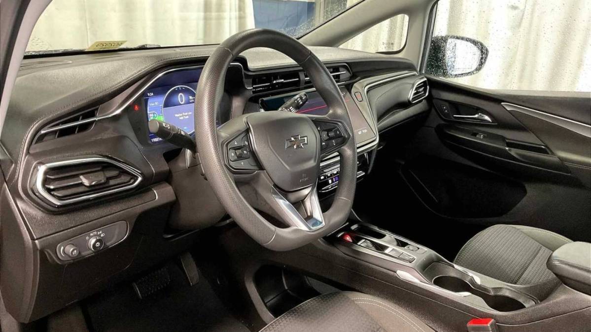 2023 Chevrolet Bolt - Images - 8