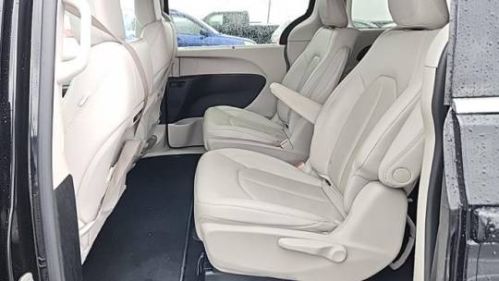 2021 Chrysler Pacifica 2C4RC1L70MR586465