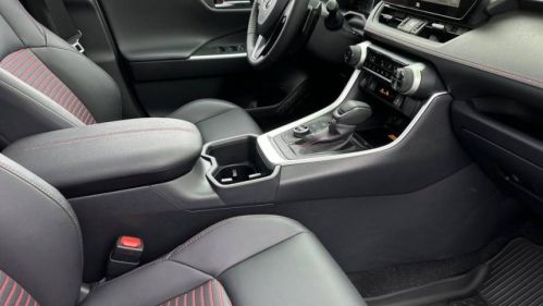 2025 Toyota RAV4 Plug-In Hybrid - Images - 18