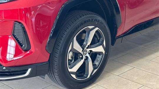 2025 Toyota RAV4 Plug-In Hybrid - Images - 17